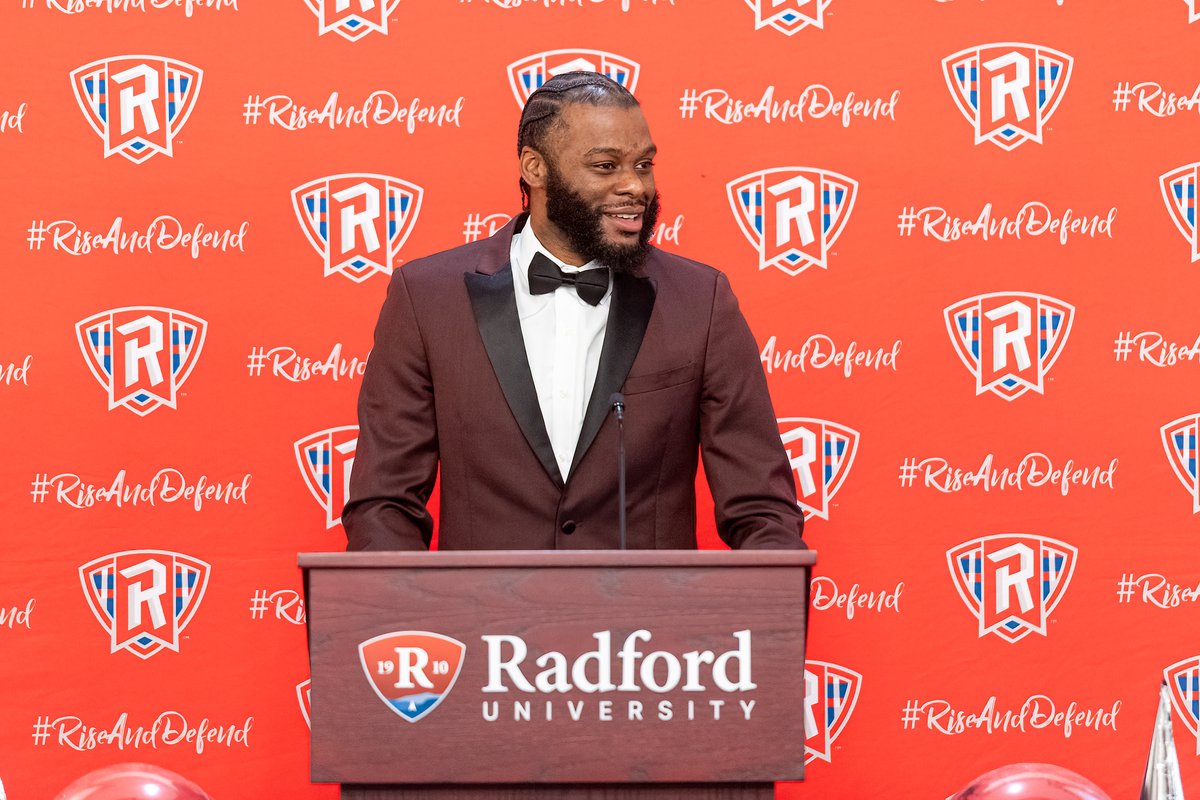 It was great celebrating one of our program legends this past weekend! Congrats again on your enshrinement into the Hall of Fame, Vincent!

#RiseAndDefend x #RadfordFamily