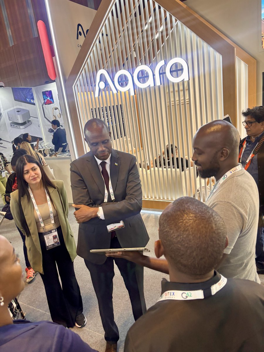 WiredInRw's tweet image. Day 2 of #GITEX wrapped up with inspiring conversations and new partnerships driving innovation forward!
Honored to meet @JohnMirenge Ambassador of #Rwanda to the #UAE — a true highlight of the day 🇷🇼🤝🇦🇪

#Technology #Innovation #GITEXGlobal