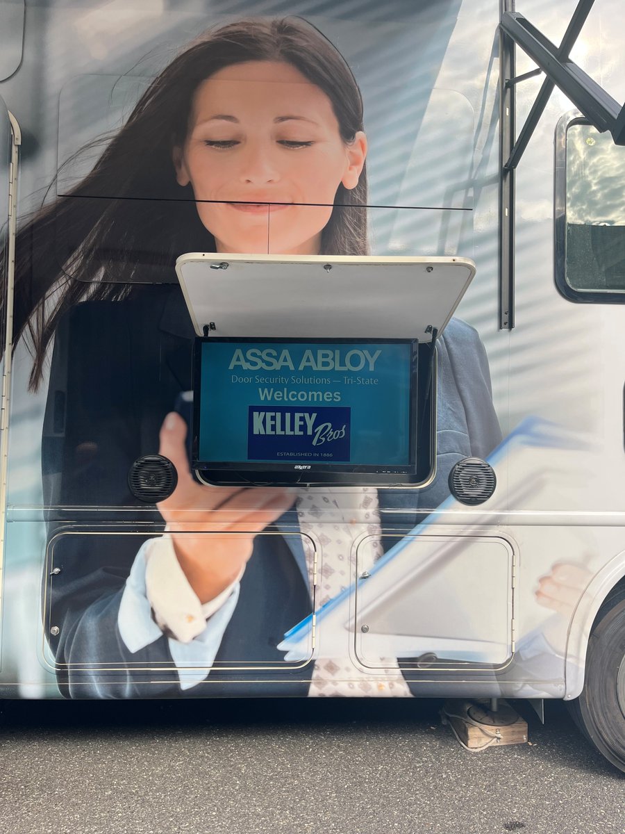 dss_tri's tweet image. One of the very first stops for our A07 Mobile Showroom- Kelley Bros in Center Valley, PA!
#ASSAABLOY #DSSTriState #CustomerExperience #Teamwork #Innovation #Leadership