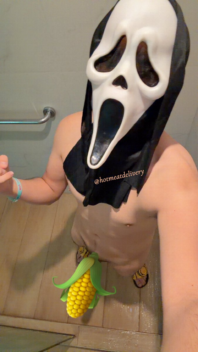 HotMeatDelivery's tweet photo. You hang up on me again, I’ll gut you like a fish 🔪 (orrrrr i’ll get inside your guts another wayyyyy) 🫣👻#ghostface #papi #pvr #gay https://t.co/dKafmM3xzU