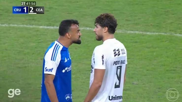 Maurormf's tweet photo. 11:59
“Olha onde vc tá, abaixa sua bola.”
                      00:00
“Só peço que não sejam covardes comigo.” https://t.co/eukqjDVzOj