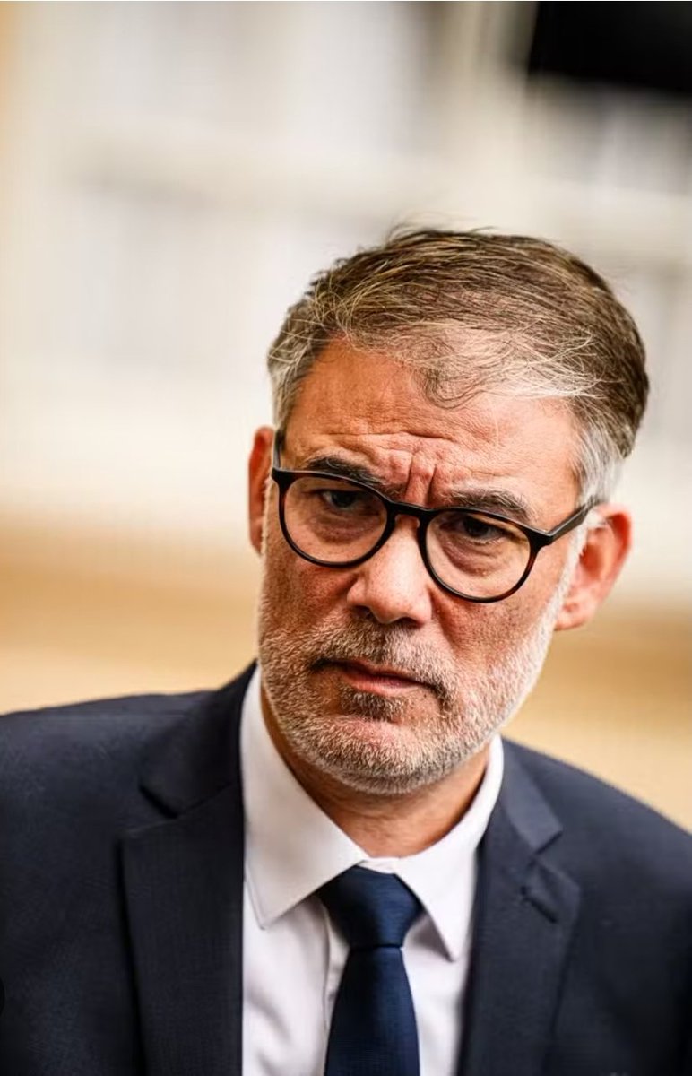 fredsubirana's tweet photo. 🚨 Gouvernement Olivier Faure
Vous pouvez dire adieu au traitement des problèmes des français
- pouvoir d'achat
- immigration
- Insécurité
- islamisme
- agriculture
- énergie
....
Ce n'est pas #Lecornull mais #Faurel
#Macron vient du #Ps et part en #Ps
Vite #UnionDesDroites