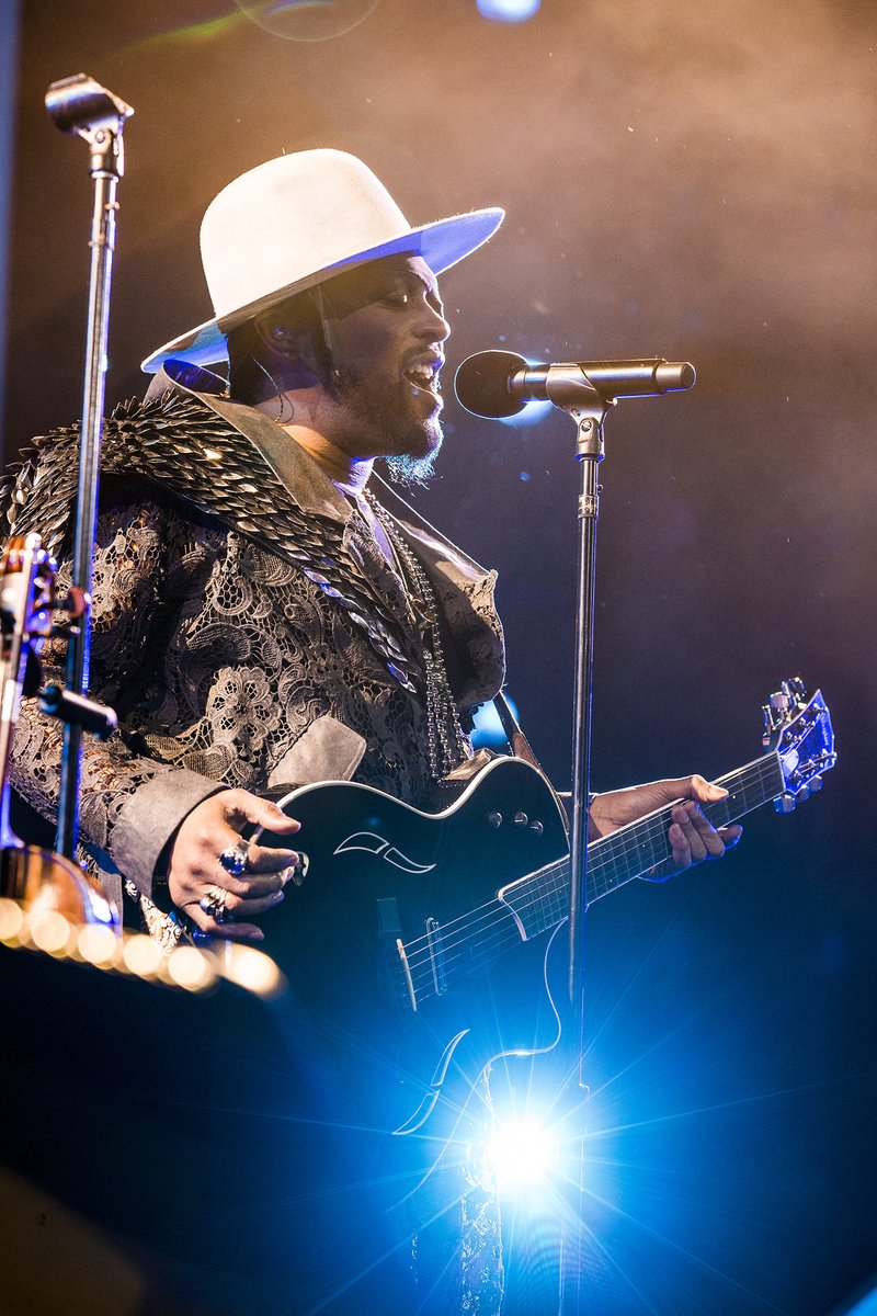 RockstarGames's tweet image. Rest In Peace D'Angelo, a true titan of soul. We are eternally grateful for his track "Unshaken" which will forever be an enduring part of the legacy of Red Dead Redemption 2.