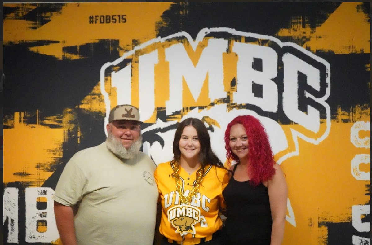 E_Willis2027's tweet image. Next 4💛🖤 
@UMBCsoftball 
@UnityRussel