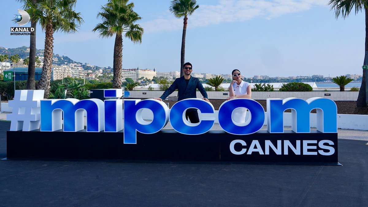 mrtyldrm_world's tweet photo. Murat yıldırım ve parteneri Cemre Baysel from cannes #Mipcom2025
#MuratYıldırım https://t.co/yMTeEMReJq