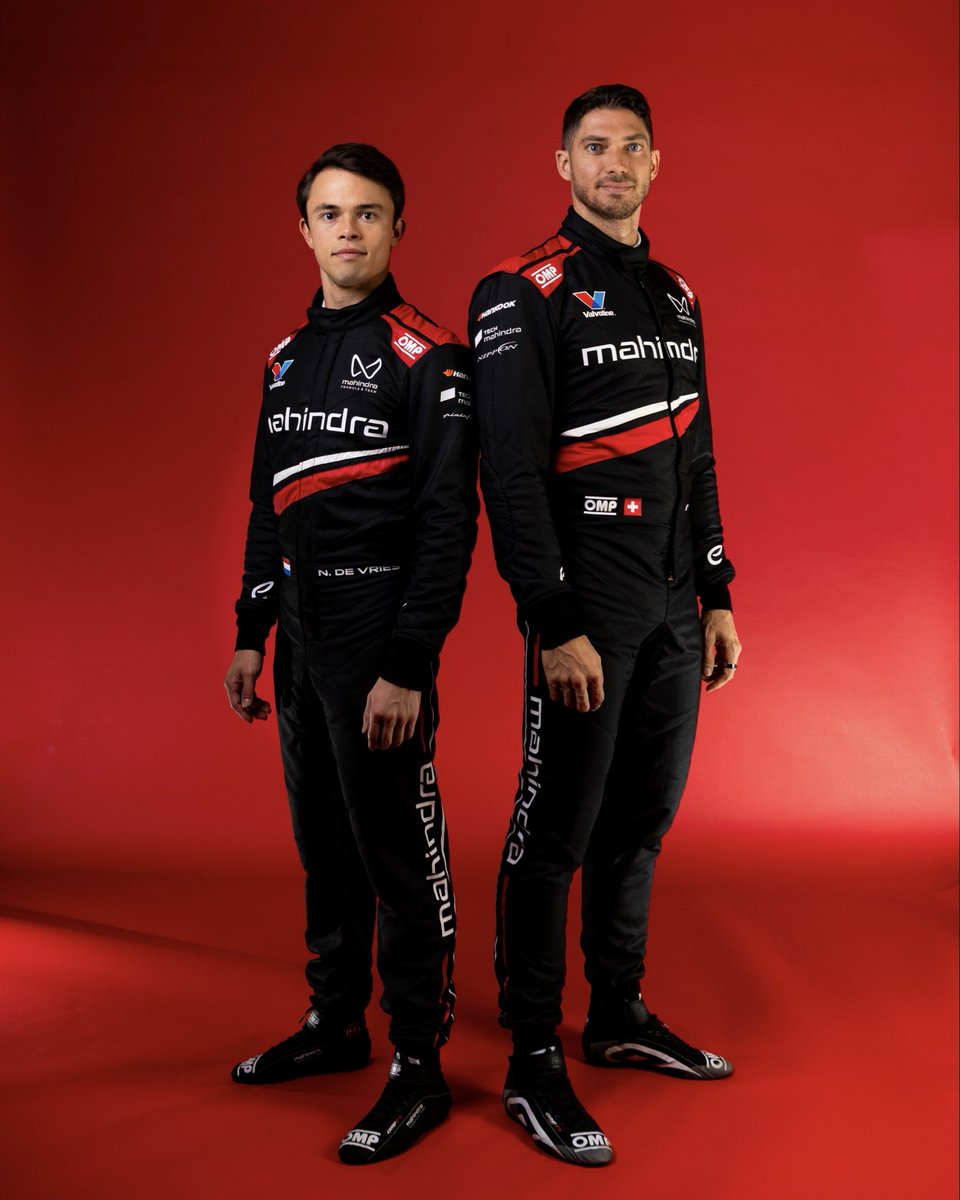 S12 Suit reveal 🤩

#Mahindra #ScreamElectric #FormulaE