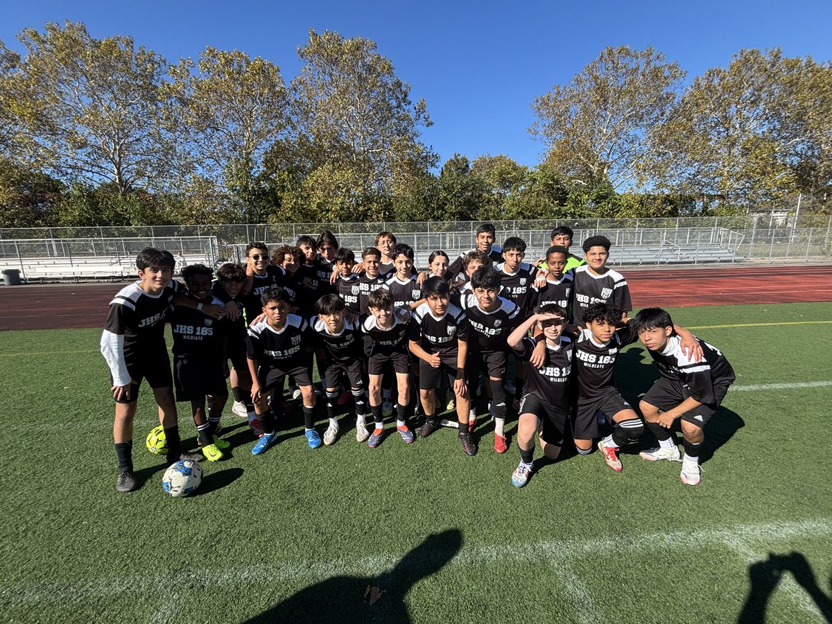 bleekerpride's tweet photo. Congratulations to our soccer team for their first win of the season! ⚽️ @bleekerpride @bleekerstrong #d25 #district25 https://t.co/p6HYzfg8Ge