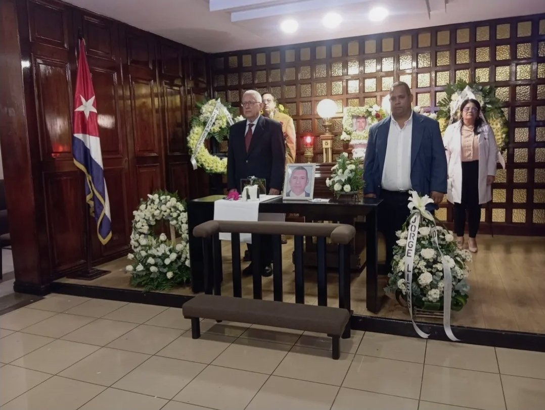 El Dr. Liens Lago, médico cubano de gran vocación y compromiso, dedicó una parte significativa de su vida profesional al servicio de la salud de su pueblo y de otros pueblos del mundo. EPD colega.
#BMCGuatemala