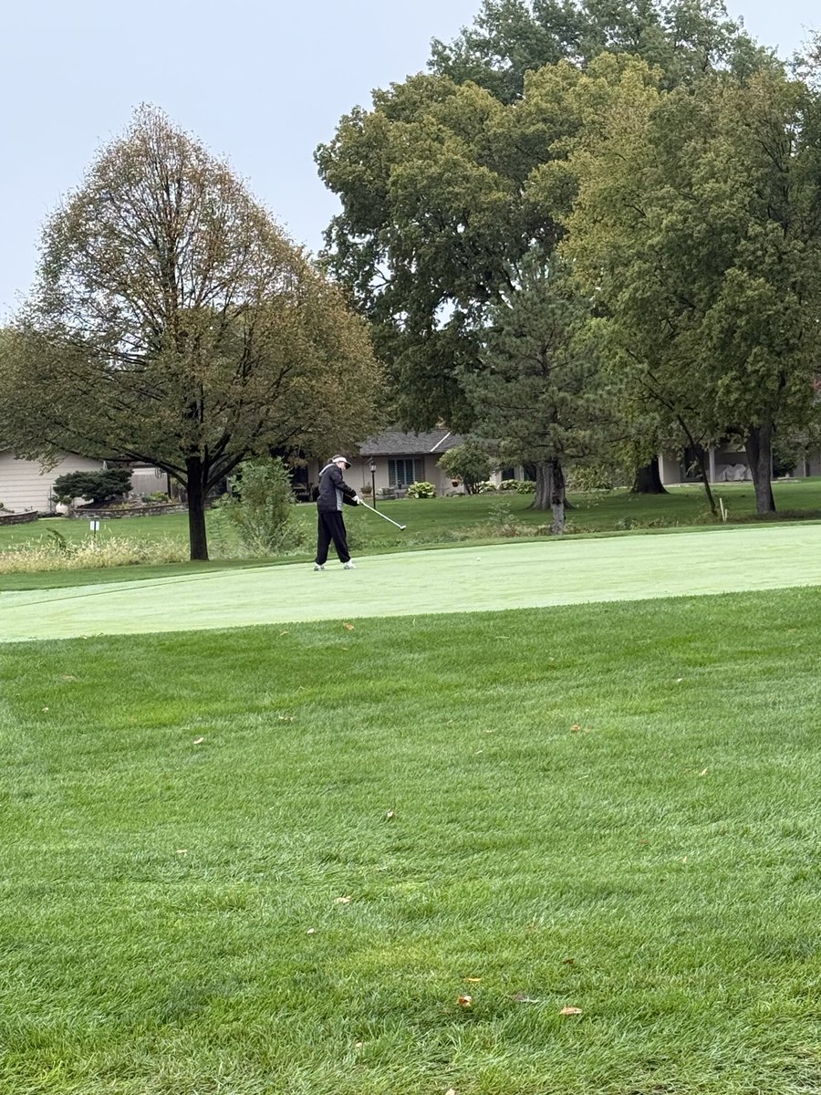 LSEAthletics's tweet photo. The Knights competing on a wet day 2 at State Golf! We are so proud of this team! ⛳️ ⚔️ @LSEGirlsGolf https://t.co/mqiR1I3ndV