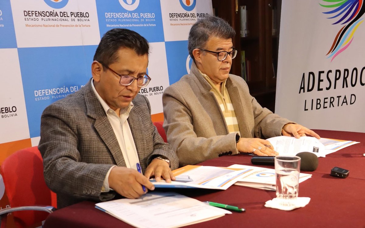 ADESPROC's tweet image. Hoy firmamos un convenio interinstitucional con la Defensoría del Pueblo Bolivia para fortalecer la promoción y defensa de los derechos de la población LGBTIQ+.

📄 Conoce más sobre este el convenio ingresando al siguiente enlace👇🏻
acortar.link/m4Yw4z