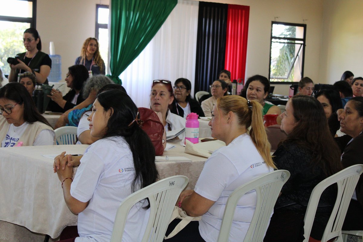 minmujerpy's tweet photo. 🗣️Primer Encuentro de la Red Nacional de Mujeres Rurales 🇵🇾 incluyó exposiciones de autoridades nacionales y referentes internacionales como Luz Haro, presidenta de #RELAC 🇪🇨, y Silvia Ribelles, especialista en inserción laboral y proyectos sociales 🇪🇸
🔗 https://t.co/sJRfXBkNRt https://t.co/O9eBTsdmXA