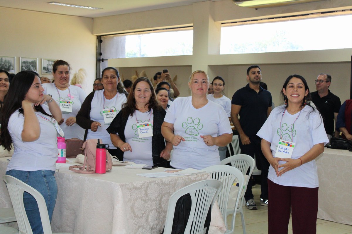 minmujerpy's tweet photo. 🗣️Primer Encuentro de la Red Nacional de Mujeres Rurales 🇵🇾 incluyó exposiciones de autoridades nacionales y referentes internacionales como Luz Haro, presidenta de #RELAC 🇪🇨, y Silvia Ribelles, especialista en inserción laboral y proyectos sociales 🇪🇸
🔗 https://t.co/sJRfXBkNRt https://t.co/O9eBTsdmXA