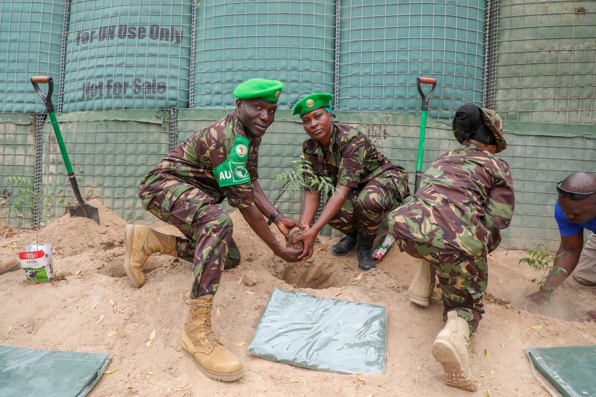 aussom_'s tweet photo. #AUSSOM @KDFInfo troops in Sector II today marked #KDFDay, observed annually on 14 October to commemorate the Kenya Defence Forces’ 2011 entry into #Somalia under Operation Linda Nchi to combat Al-Shabaab.
Led by Sector II Commander Brig. Edward Banda, troops across the sector honoured fallen heroes through prayers, cultural performances, and sports. Brig. Banda read a message from CDF Gen. Charles Kahariri, urging troops to remain steadfast in fulfilling the #AUSSOM mandate.
A parallel event in Dhobley, led by Col. Maurice Wasomi, featured tree planting and calls for discipline, patriotism, and unity. Similar commemorations took place in Afmadhow, Hoosingow, Beles Qoqaani, Tabda, Kismayo New Airport, and the Seaport TOB — joined by the @UN, Sierra Leone FPU, Somali Security Forces, and #Jubaland Civil Aviation. #AUSSOMInTheSectors