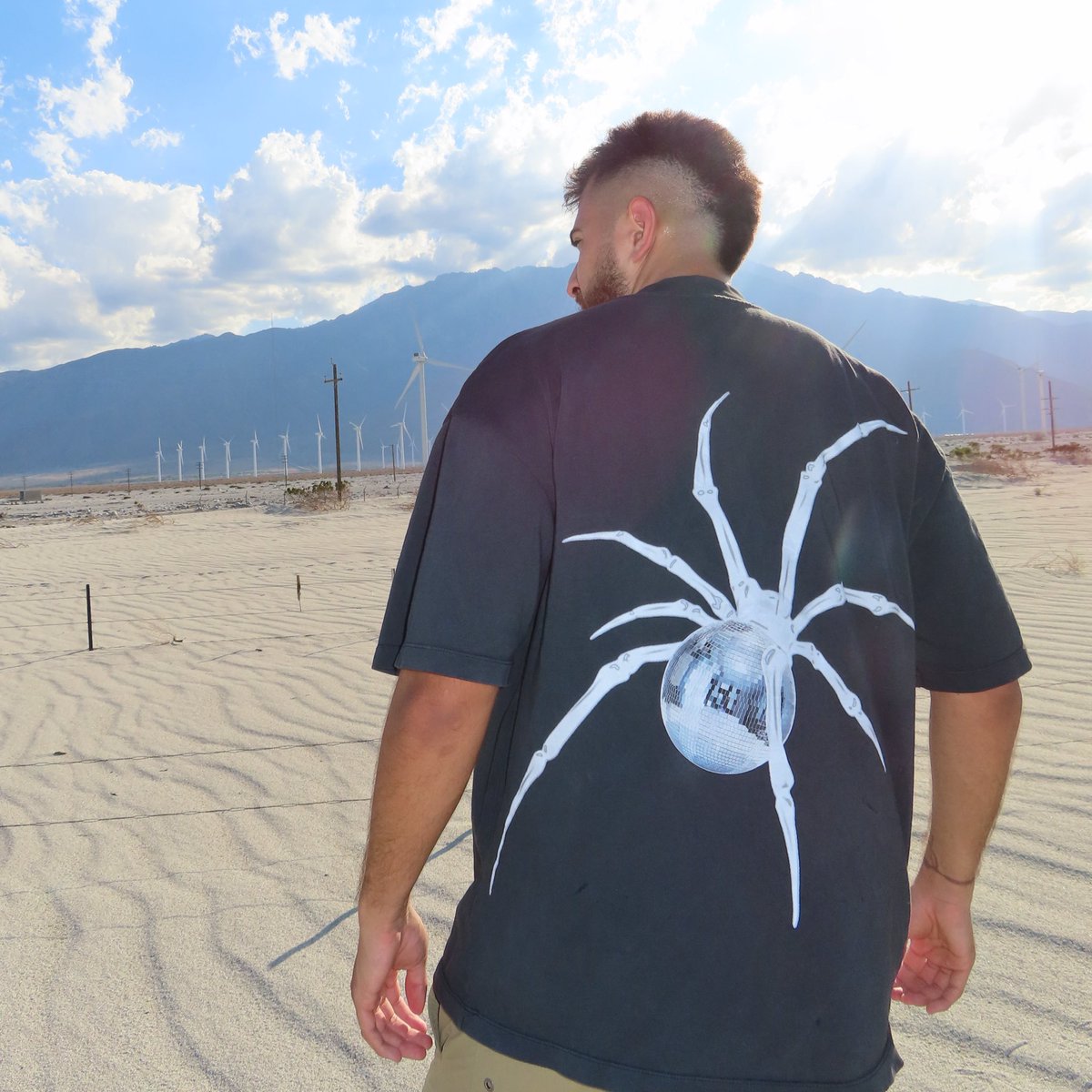 CALL ⬇️ ME = tweet media