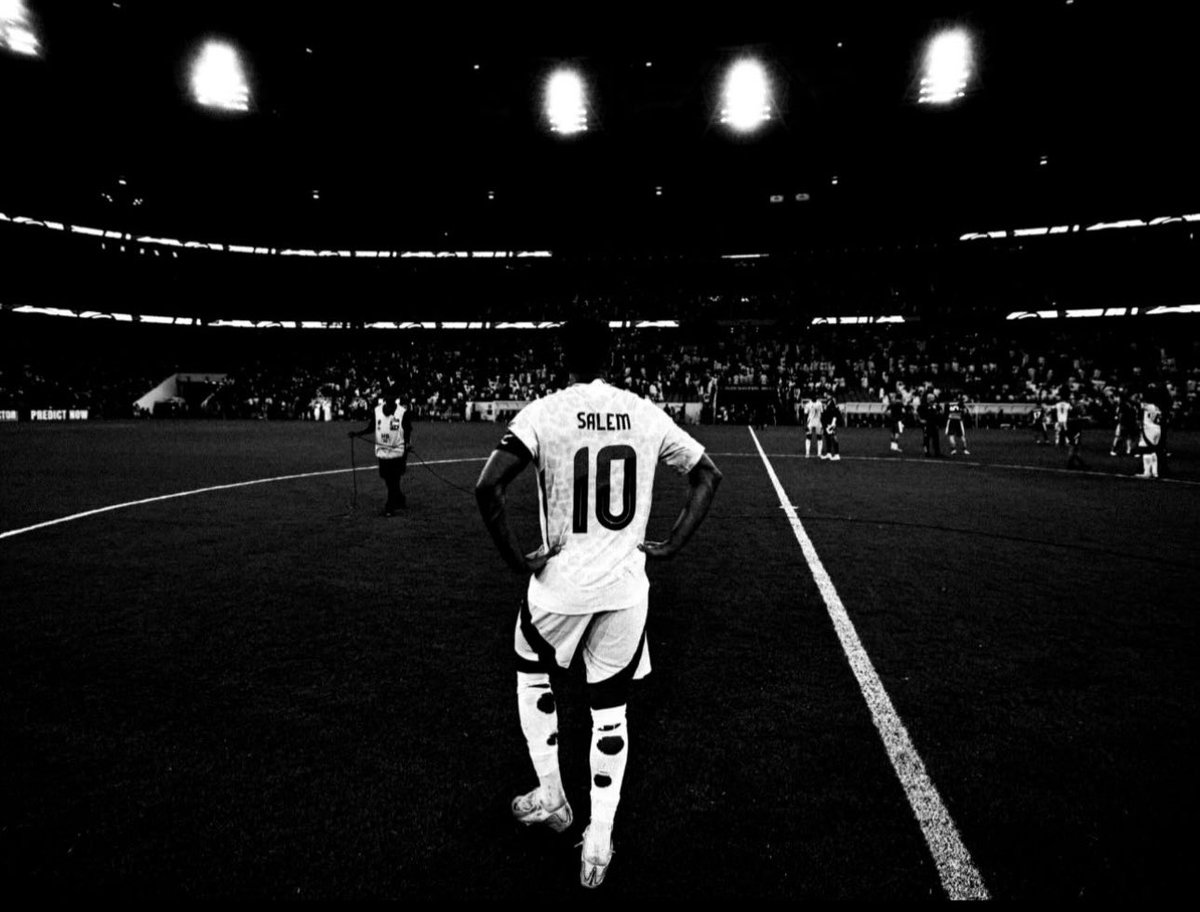 frffrf11's tweet photo. الأرض ثوّر عجّها حدر الأقدام
رجلٍ تدوس الذل ورجول قدّام ..
#السعوديه_العراق 
#المنتخب_السعودي https://t.co/frjMfGvYDU