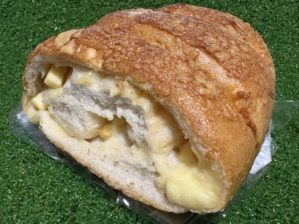 さて？チーズたっぷりパンを