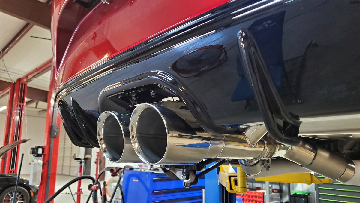 3SP_posts's tweet image. One of several milestones in the build process.... when the exhaust socks come off. The car is ready for its break-in &amp;amp; shakedown miles!

#MiataSS #V8 #LS3 #V8NDMiata #500hpMiata #theBestIdeaEver #21stCenturyShelbyCobra #collectorcars