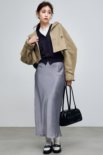 新闻】ベーシックアイテムを「ブラウン」に変えて、秋コーデを