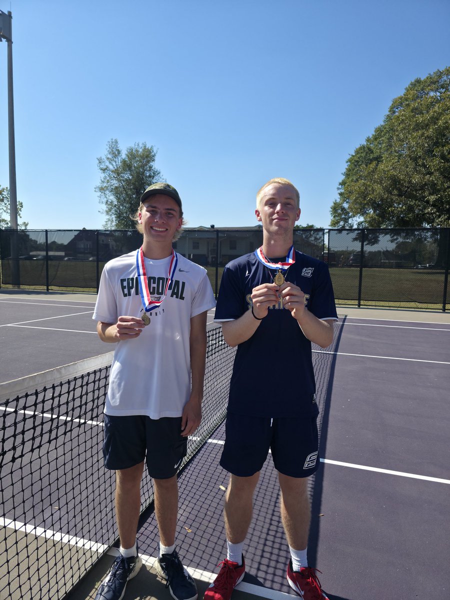 AAA_Scores's tweet photo. 4A State Tennis in Clarksville at University of the Ozarks: 
Championship Results for Boys Singles - Gavin Hoeflich (Southside) over William Marks (Episcopal) 6-2, 6-3.
3rd Place Match - E. Edens (Brookland) over N. Kaumeyer (Fountain Lake) 8-2. https://t.co/CeuMdXC29l