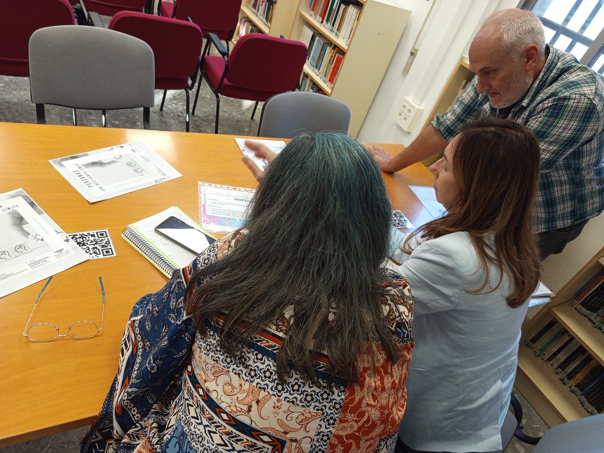 tochemase's tweet photo. Acabando la sesión sobre la atención de las dificultades del alumnado derivadas de la Inteligencia Límite, con Montse López Fernández, en el Aula del Futuro @cepdegranada https://t.co/UkjmFMLWJr