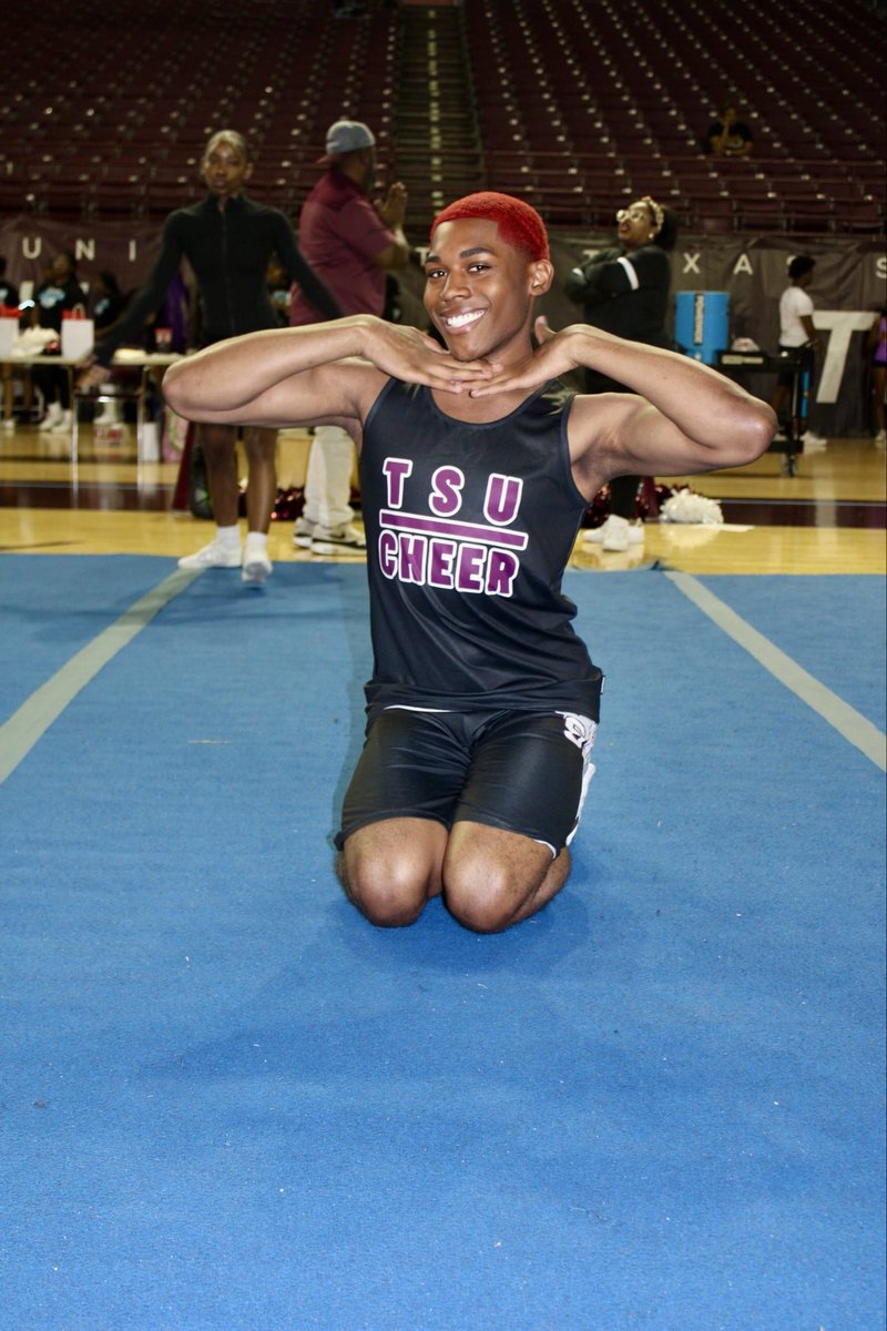 DeshaunJaye's tweet photo. thee cheerleader.. 💋 https://t.co/L1XqjjVnew