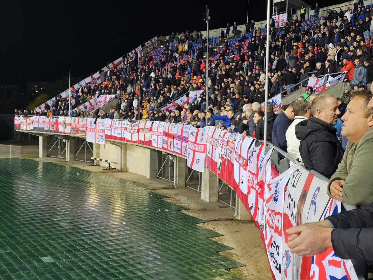 drogowski's tweet photo. Latvia away 🏴󠁧󠁢󠁥󠁮󠁧󠁿🍻⚽️
#gstk #followenglandaway #lateng #WorldCupQualifiers https://t.co/MTLM4JjIfR