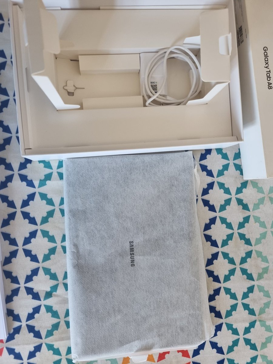 ximee_rodriguez's tweet photo. Samsung galaxy tab  A8 
Nuevo sin uso #Iquique https://t.co/EsFWdQsq92