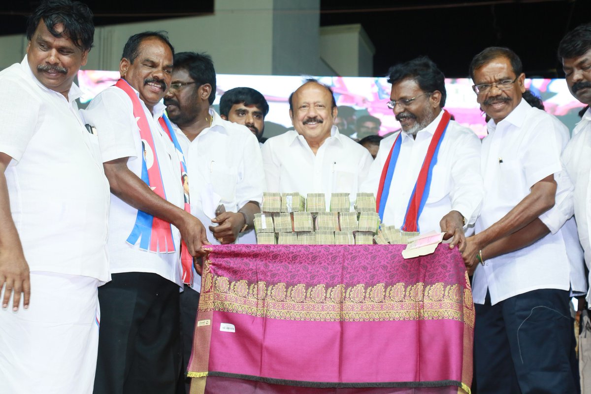 thirumaofficial's tweet photo. தருமபுரி மாவட்ட விடுதலைச் சிறுத்தைகள் கட்சியின் சார்பில் ‘தேர்தல் அங்கீகாரம், தேர்தல் நிதியளிப்பு விழா – எழுச்சித்தமிழர் பிறந்த நாள் விழா – மதச்சார்பின்மை காப்போம் பேரணி தீர்மான விளக்கப் பொதுக்கூட்டம்’ என முப்பெரும் விழாவாக நடைபெற்றது.

இவ்விழாவில் இன்று பங்கேற்று உரையாற்றினேன். மாண்புமிகு அமைச்சர் அண்ணன் எம்.ஆர்.கே.பன்னீர்செல்வம் அவர்கள்,  நாடாளுமன்ற உறுப்பினர் திரு.ஆ.மணி ஆகியோர் பங்கேற்று சிறப்பித்தனர்.

இவ்விழாவில் விசிக தர்மபுரி மேற்கு மற்றும் மைய மாவட்டங்களின் சார்பில் தேர்தல் நிதியாக ரூபாய் 50 லட்சம் வழங்கினர்.

ஏற்கனவே விசிக தர்மபுரி கிழக்கு மாவட்டத்தின் சார்பில் ரூபாய் 31.50 லட்சம் வழங்கினார்கள்.
தர்மபுரி (கிழக்கு, மேற்கு, மையம்) ஒருங்கிணைந்த மாவட்டத்தின் சார்பில் இதுவரை ரூபாய் 81,50,000 தேர்தல் நிதியாக வழங்கியுள்ளார்கள்.
மேலும், அடுத்தடுத்து வழங்குவதாகவும் உறுதியளித்திருக்கிறார்கள்.

பல்லாயிரக்கணக்கான விடுதலைச் சிறுத்தைகள் இவ்விழாவில் பங்கேற்று சிறப்பித்தனர்.