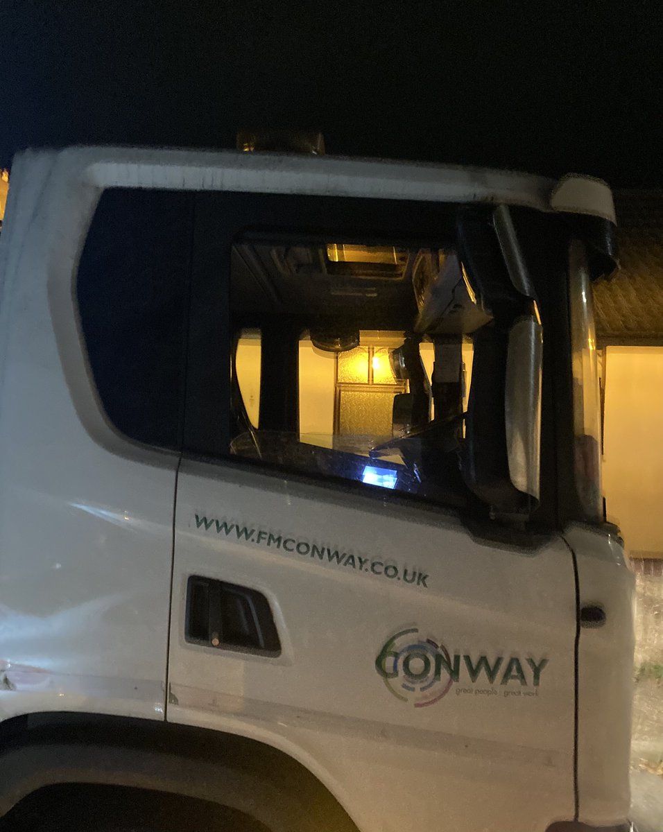 Darren Collins tweet media