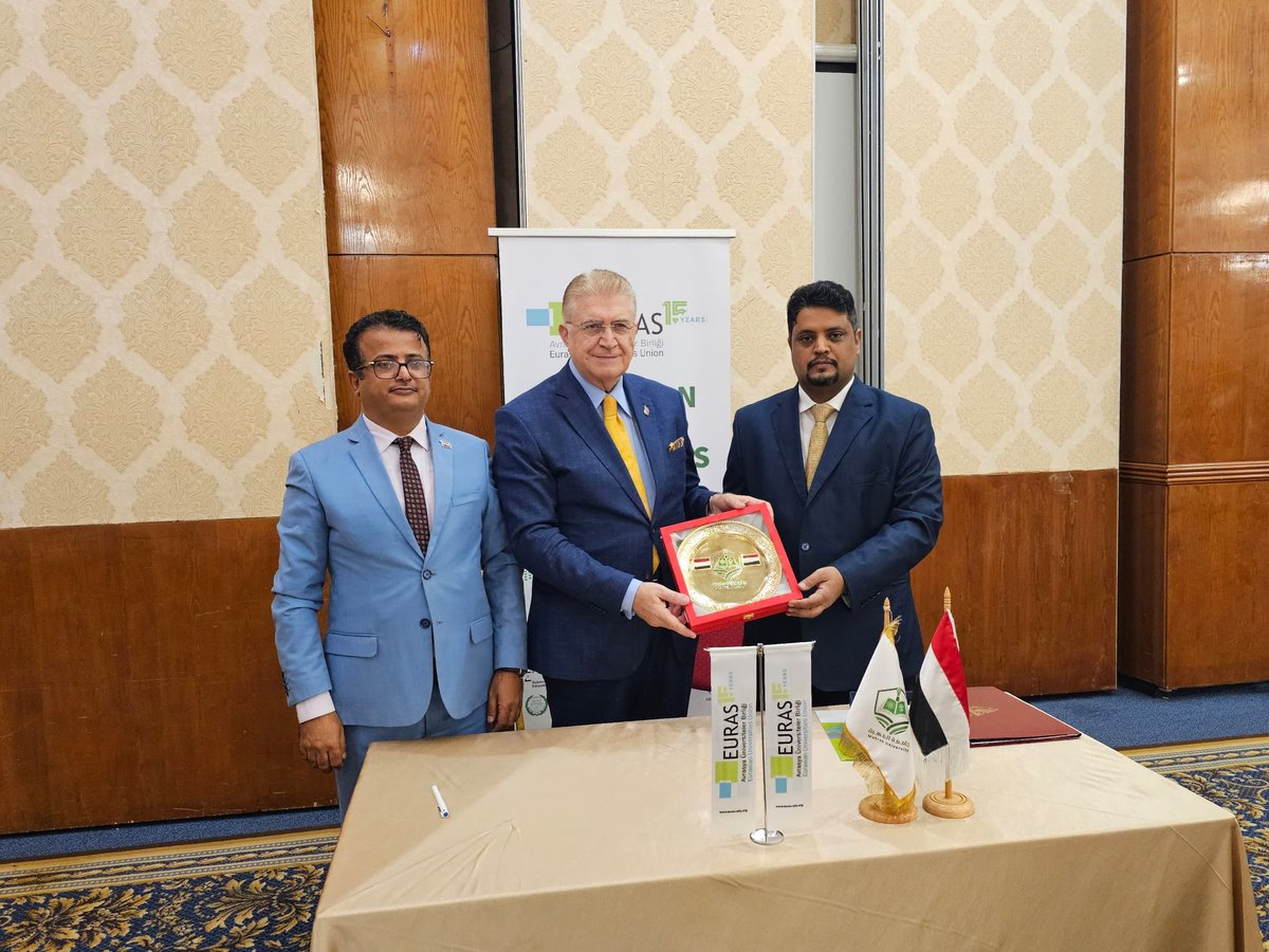 رئيس جامعة المهرة يوقّع مذكرة تفاهم مع رئيس اتحاد جامعات أوراسيا
للمزيد👇
mhru.edu.ye/details/5261/