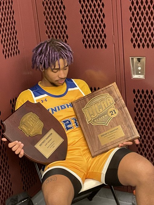 TheFutureHoops's tweet image. Attention College Coaches make sure you add this young man to your recruiting list! He’s a  lefty that can shoot it and handle the rock! He’s one of our own! I #Cosign 💯💯💯💯