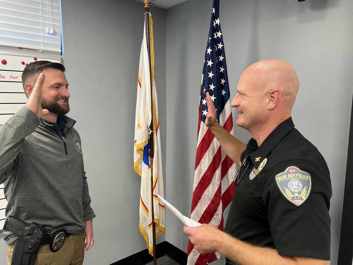 BlueAshPD's tweet image. Blue Ash Police Chief Roger Pohlman swore in three new officers this morning. Let's give Cody Ashcraft, Eric Robinson, and Randy Reynolds a warm welcome!