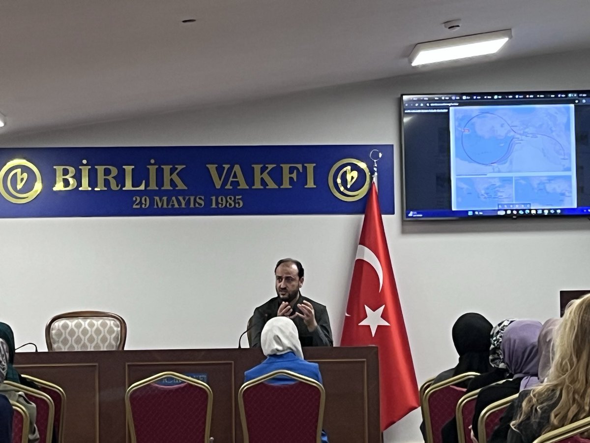 İslâm Türk Düşüncesi ve Bilimi Akademisi’nin ilk dersinde Doç. Dr. İbrahim Halil Üçer’i konuk ettik. “İslâm Düşünce Atlası ve Kullanımı” başlıklı dersi, düşüncenin coğrafyasına açılan bereketli bir yolculuktu. Hocamıza çok teşekkür ederiz.
<a href="/tcmeb/">Millî Eğitim Bakanlığı</a> <a href="/istanbulilmem/">İstanbul İl Millî Eğitim Müdürlüğü</a> <a href="/MucahitYentur/">Murat Mücahit Yentür</a>