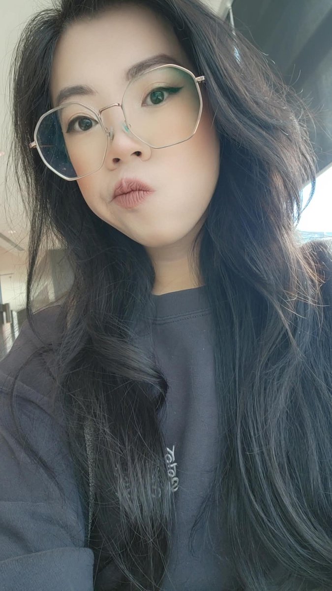 Momo | Commisions open tweet media