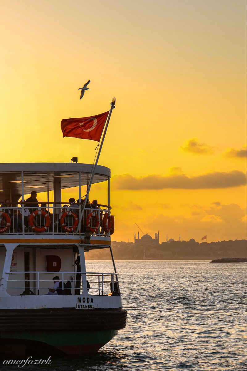 kadıköy ve gün batımı ikilisi şehir imajımız açısından baya iyi bir ikili