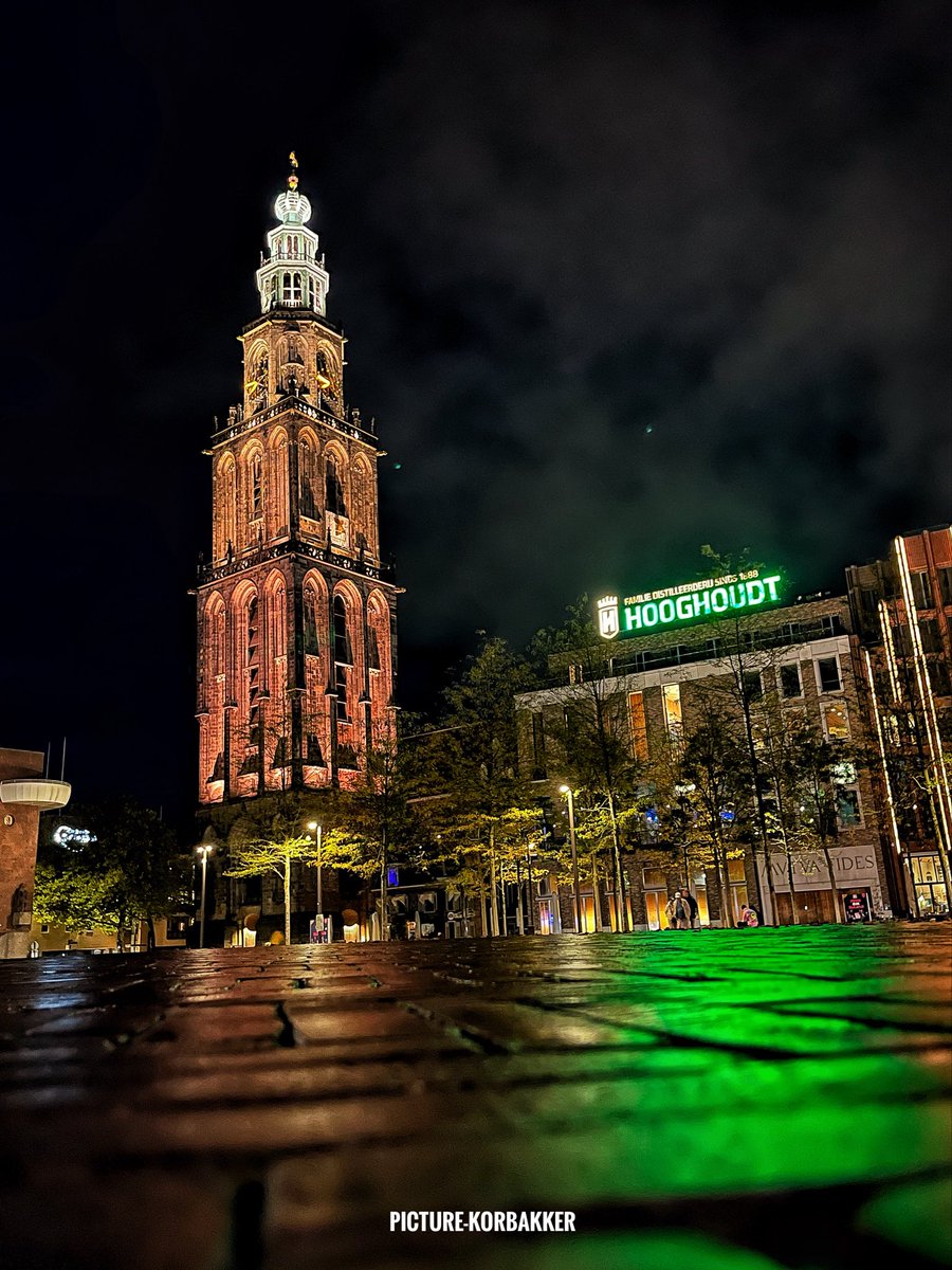 korbakker's tweet image. De #martinitoren in #groningen weer prachtig in het licht. #groningencity #city #nederland