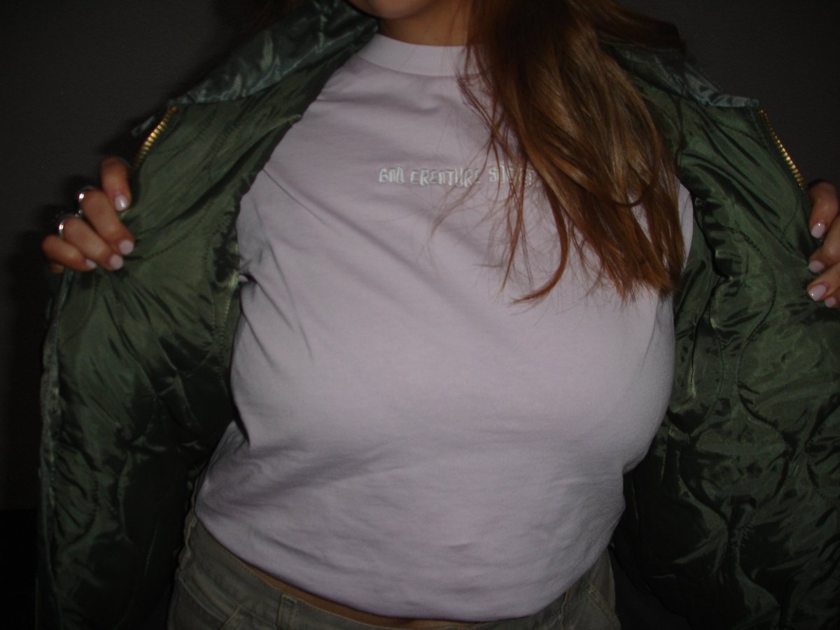 STAY PINK // @badgarmsbcs x @teambreastfriends tee. 50% of sales going to the Team Breast Friends charity fund. 

Available on badcreaturesociety.com #badgarms