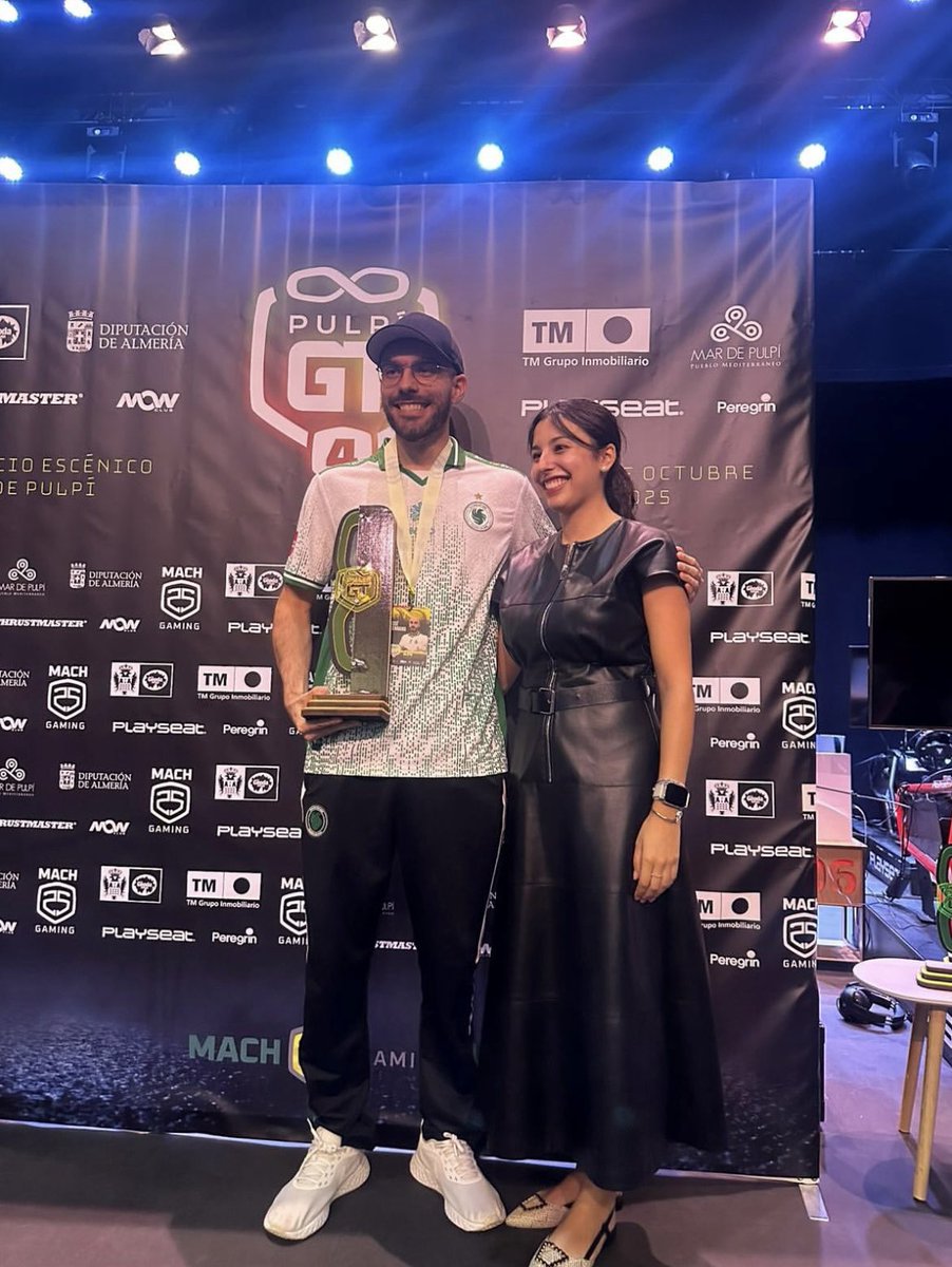 JoseSerrano_16's tweet photo. P1 en el #GTPulpi por segundo año consecutivo!🏆

Contento por el resultado y volver a ver a gente con gente conocida y amigos!🙌

Enhorabuena a todos los participantes del evento y dar las gracias a @Mach25Gaming y sponsors por hacerlo posible!🫡

@FalconsEsport #FalconsAreHere https://t.co/RzPr3SKgZf