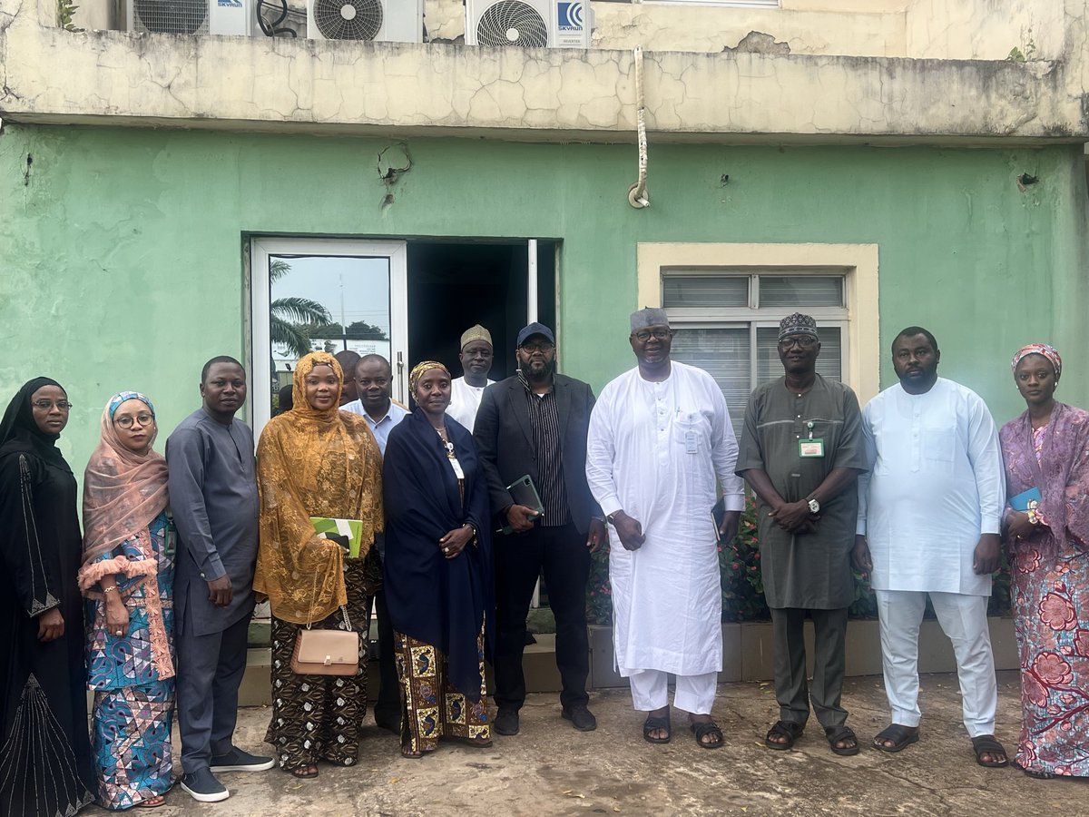 KSMCNewsNG's tweet photo. Team @KadunaElectric visits KSMC to strengthen partnership and community development efforts.
MD/CEO Mr. Ben S.D. Kure appreciated the visit and the shared vision for progress. ⚡
#KSMC #KadunaElectric #Kaduna #MediaForDevelopment https://t.co/a4cni4q8KM