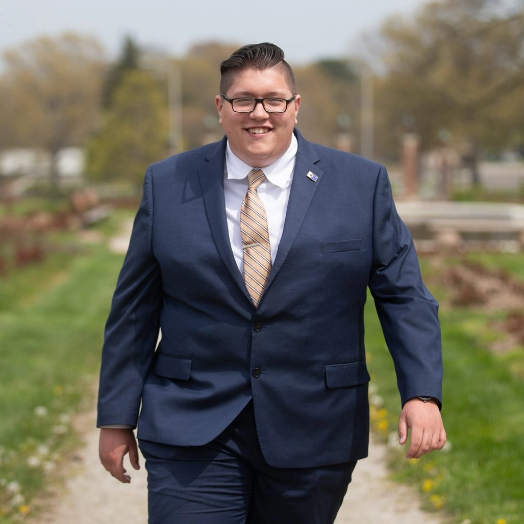 DisavowTrump20's tweet image. This is William Hendrix, Vice Chair of the Kansas Young Republicans and former staffer to Attorney General Kris Kobach. A new Politico report reveals that he used the N-word and homophobic slurs in a Republican group chat.
RETWEET to let Kansas know what @WilliamJHendrix said!