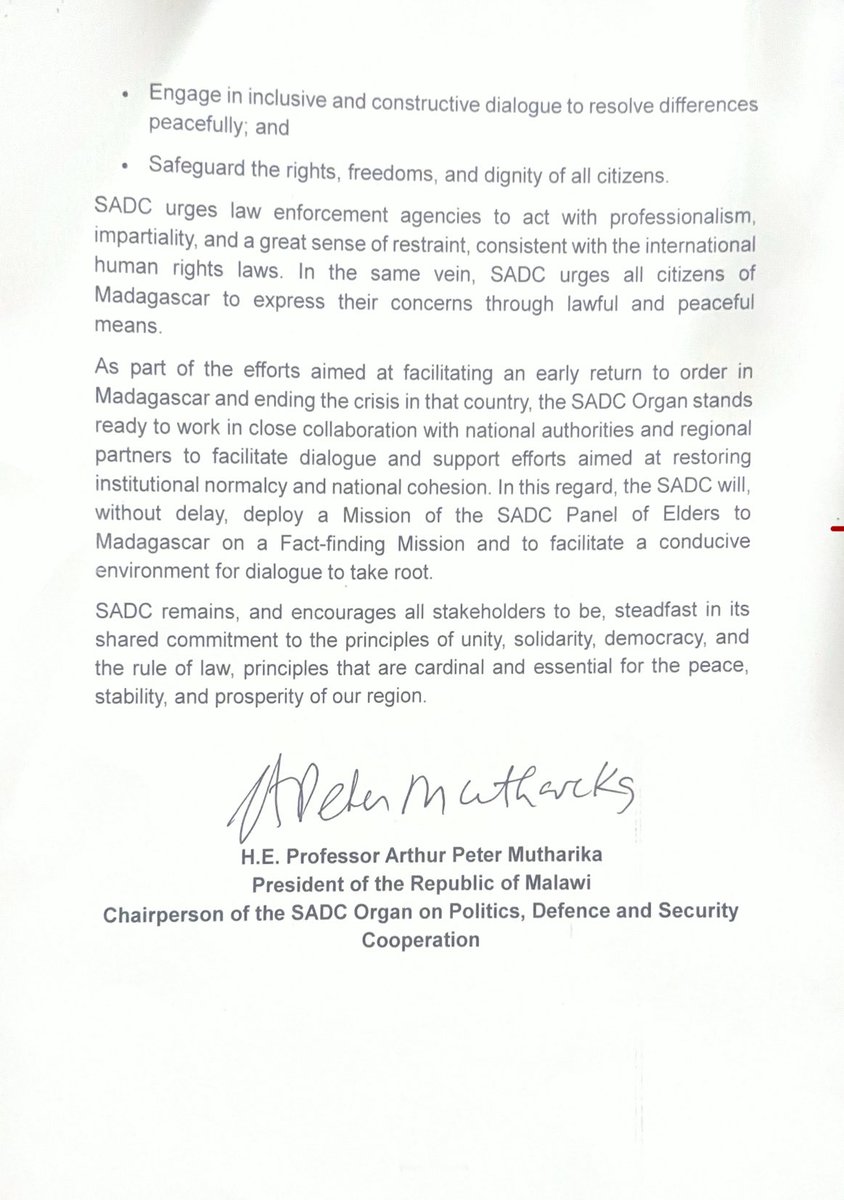 🚨 SADC to deploy the <a href="/SADC_News/">SADC Secretariat</a> Panel of Elders to Madagascar "on a fact finding mission and to facilitate a conducive environment for dialogue to take root"

-this follows reports of an attempted coup &amp; demonstrations in the country that have resulted in the death of protesters