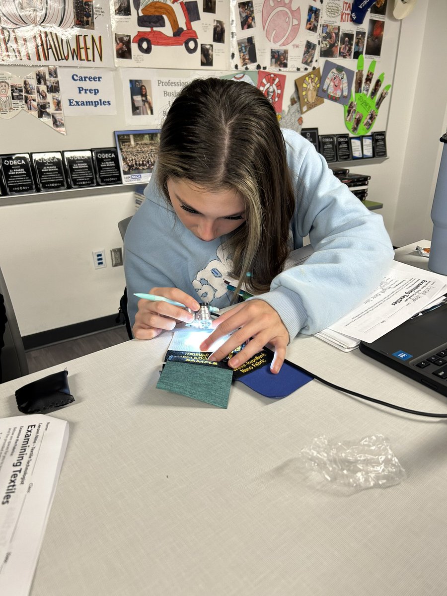 PEARCEDECA's tweet photo. Thank you @RichardsonISD &amp; RISD CTE for providing my students with this new fabric lab this semester. 🙌🏻 @JJPearceHS https://t.co/ffIE2rel8I