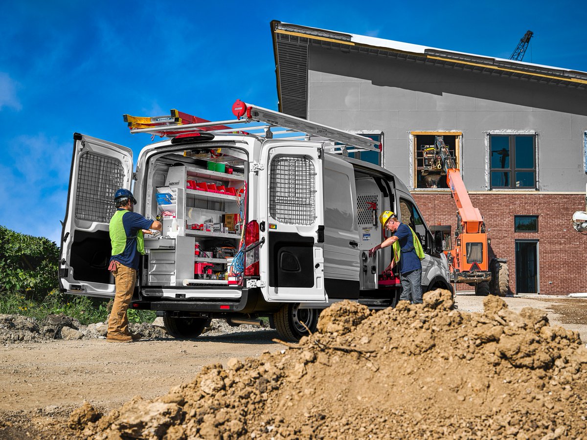 weather_guard's tweet image. A professional van upfit is more than just storage. It’s an investment in your business. From floors to bins to handles, Weather Guard has every van covered. 

Learn more: bit.ly/4npvkqh

#WeatherGuard #workvan #vansolutions #jobsite #bluecollar #upfit