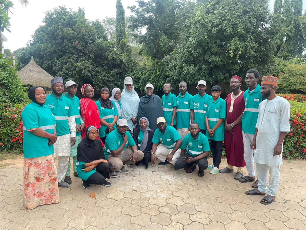 ASoba83140's tweet photo. Strengthening democracy from the grassroots! 💚 The PVC Voluntary Team, Kaduna State, paid a courtesy visit to Hajiya Hafsat Mohammed Baba to appreciate her unwavering support for civic engagement and good governance. #PVCDrive #ADC #Kaduna https://t.co/ybuijPxGUK