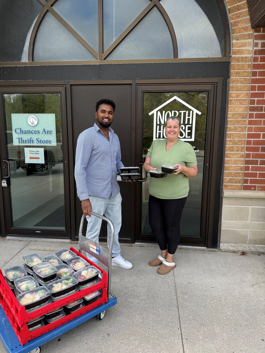 We're beyond thankful for One Eyed Jack - Uxbridge and their incredible generosity this Thanksgiving! Their donation of 50 turkey dinners brought comfort and joy to our clients. Thank you for the support! 🦃 💙