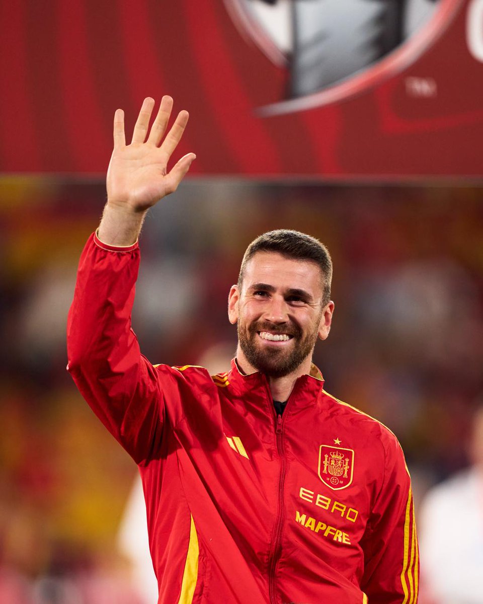 🤗 ¡¡𝗨𝗡𝗔𝗜 𝗘𝗦 𝗛𝗜𝗦𝗧𝗢𝗥𝗜𝗔!!

El guardameta internacional, con 𝟱𝟰 𝗶𝗻𝘁𝗲𝗿𝗻𝗮𝗰𝗶𝗼𝗻𝗮𝗹𝗶𝗱𝗮𝗱𝗲𝘀, supera a Etxeberria y se convierte en el jugador del <a href="/AthleticClub/">Athletic Club</a> con más partidos en la <a href="/SEFutbol/">Selección Española Masculina de Fútbol</a>.

¡¡A seguir sumando!!

#VamosEspaña | #CopaMundialFIFA