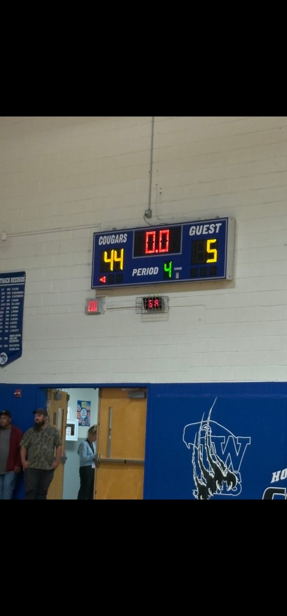 Our 7th grade girls with another win!
They play in the championship tomorrow vs Warren Co @ Daniel Morgan middle school.
#LetsGoCougars