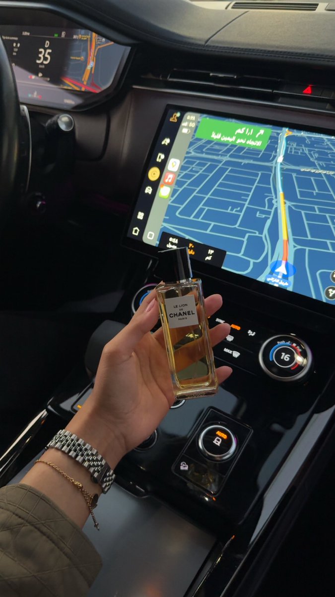 iix_910's tweet photo. - نهايه يوم سعيد 🎈 https://t.co/R1jw05Md1g