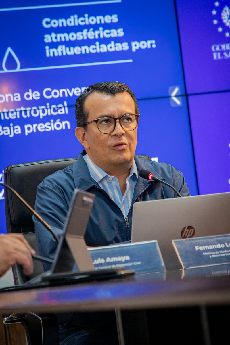 "Pedimos a la población depositar la basura en su lugar, ya que su acumulación provoca inundaciones urbanas y deteriora el medio ambiente", Ministro de <a href="/MedioAmbienteSV/">Ministerio de Medio Ambiente</a>, <a href="/lopezfernando/">Fernando López 🇸🇻</a>.