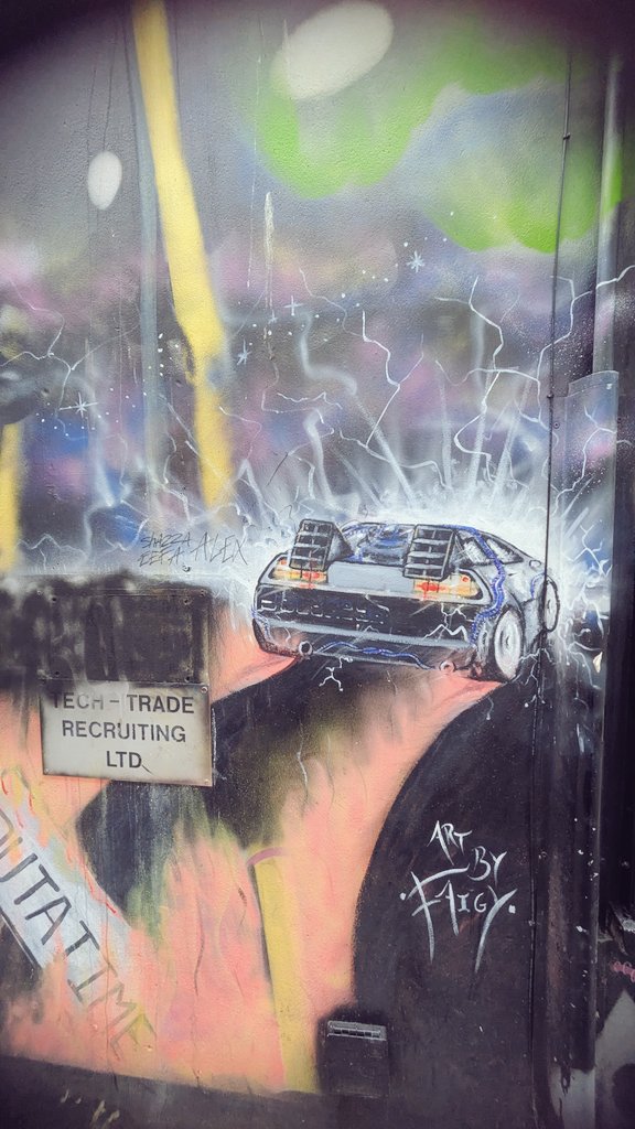 gracehpeacock's tweet photo. Narnia and the DeLorean
#MadeInBelfast
#BelfastAlleys
#StreetArt https://t.co/IRCeEdQYmZ